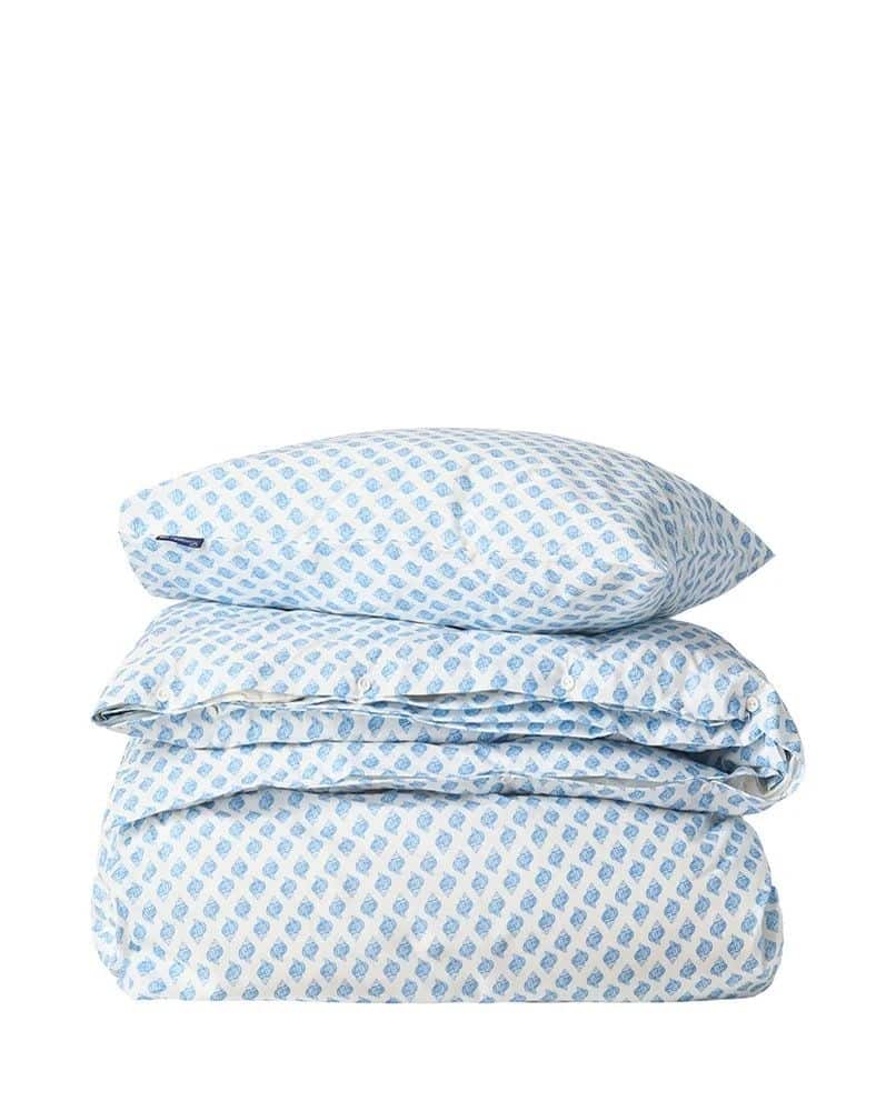 2E3BA7AE-7E95-4EC8-9CB8-42FAC57639B7