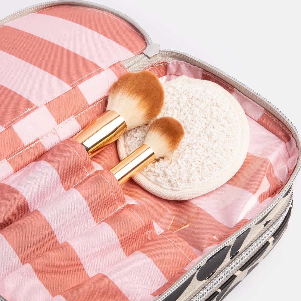 F9E0C2D5-805D-40CD-9B11-40A29868B69A