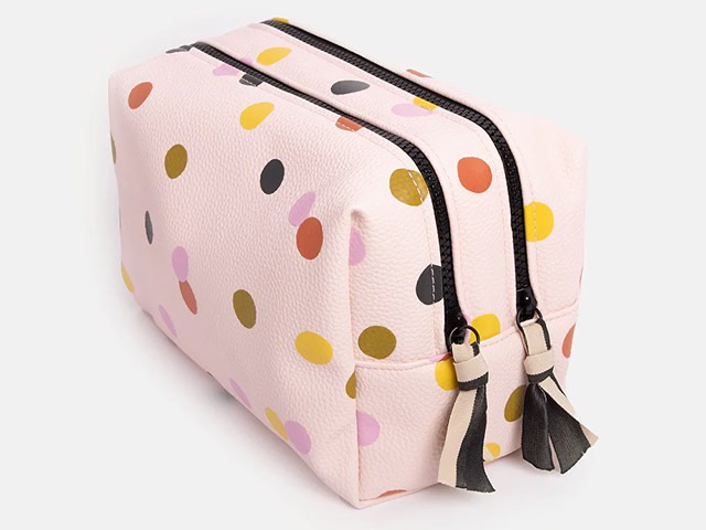 1739371D-BDF2-4A18-8629-BC8867C07CCD