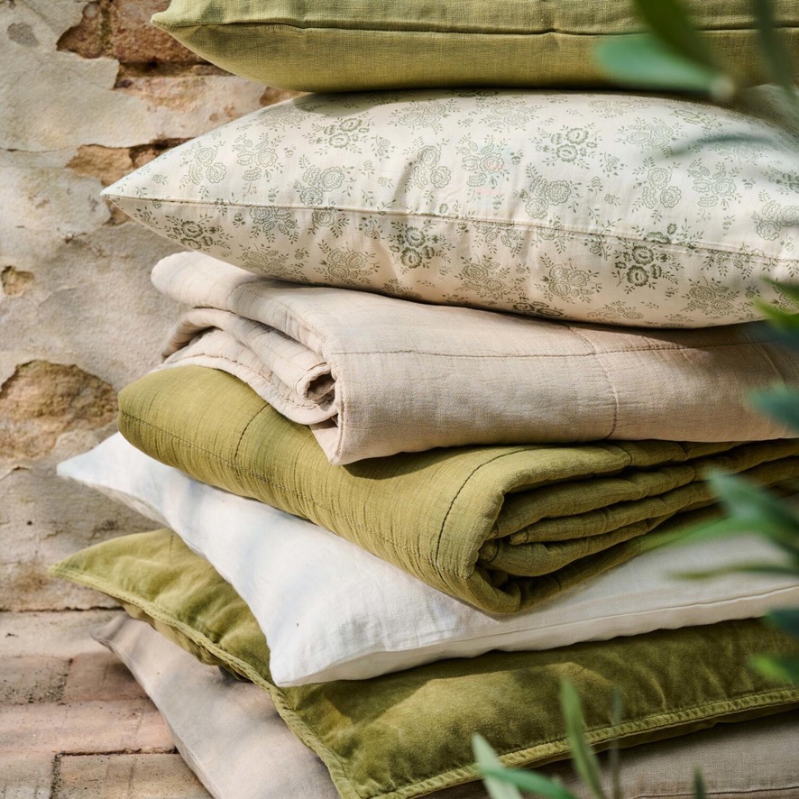 8D2CA30F-86C2-400E-97EC-92E1F8B2C67D_1_105_c