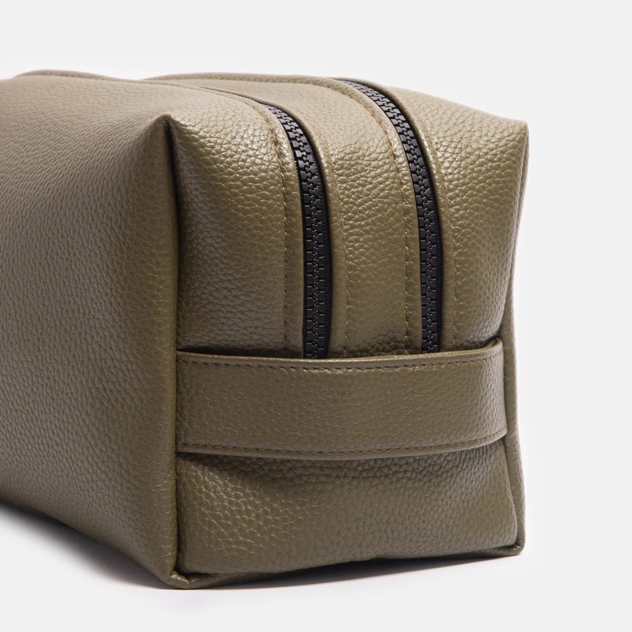 768BA6C9-B02B-42E5-9101-FCC1C91BE74D_1_105_c