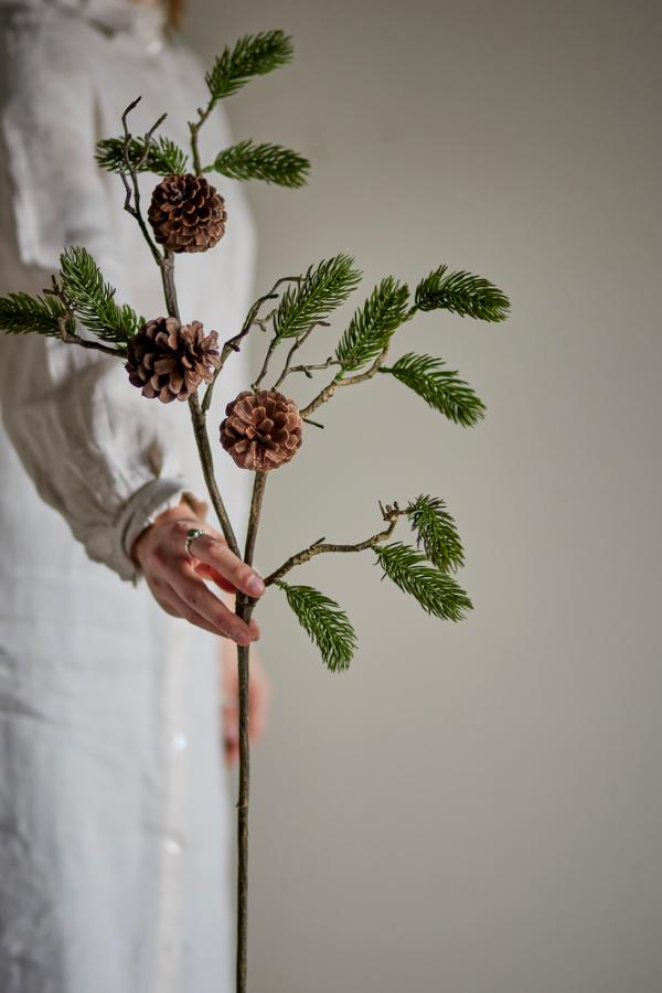 Bloomingville Zweig Pine mit Zapfen Höhe 73 cm