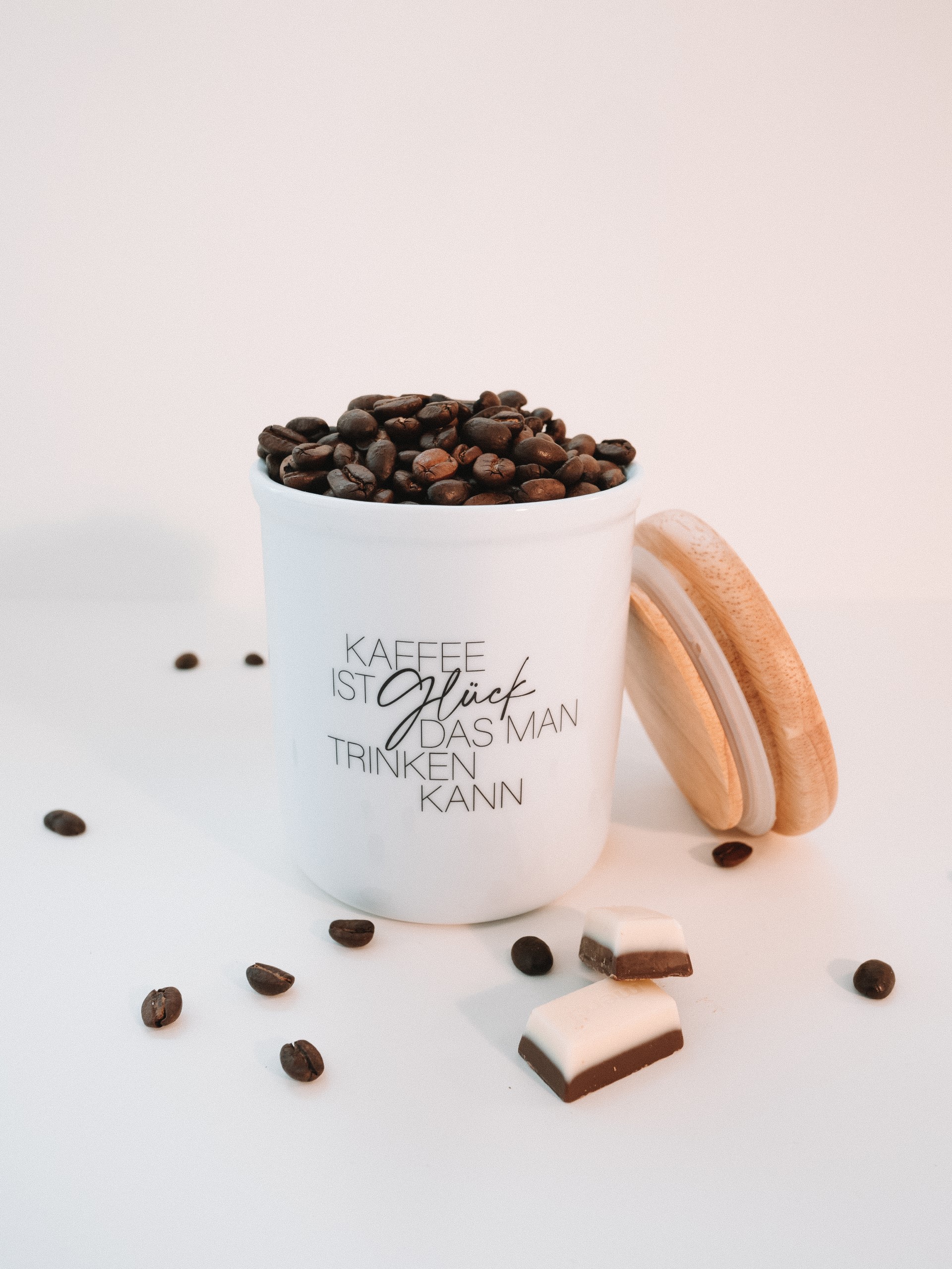 E9316C11-470D-4F12-B3A3-D161158664BE